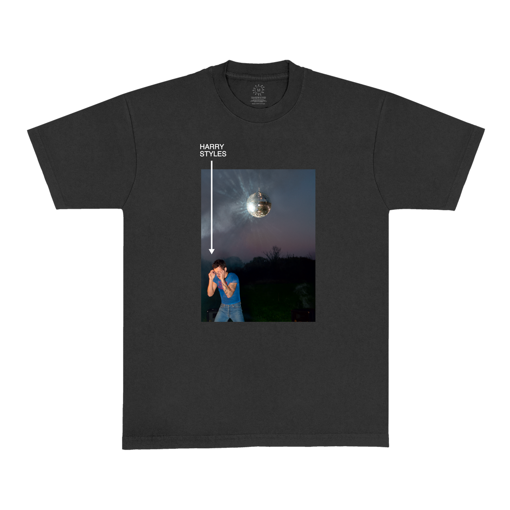 Harry Styles KISS ALL THE TIME. DISCO, OCCASIONALLY. – Black short-sleeve unisex t-shirt with album artwork design across the front